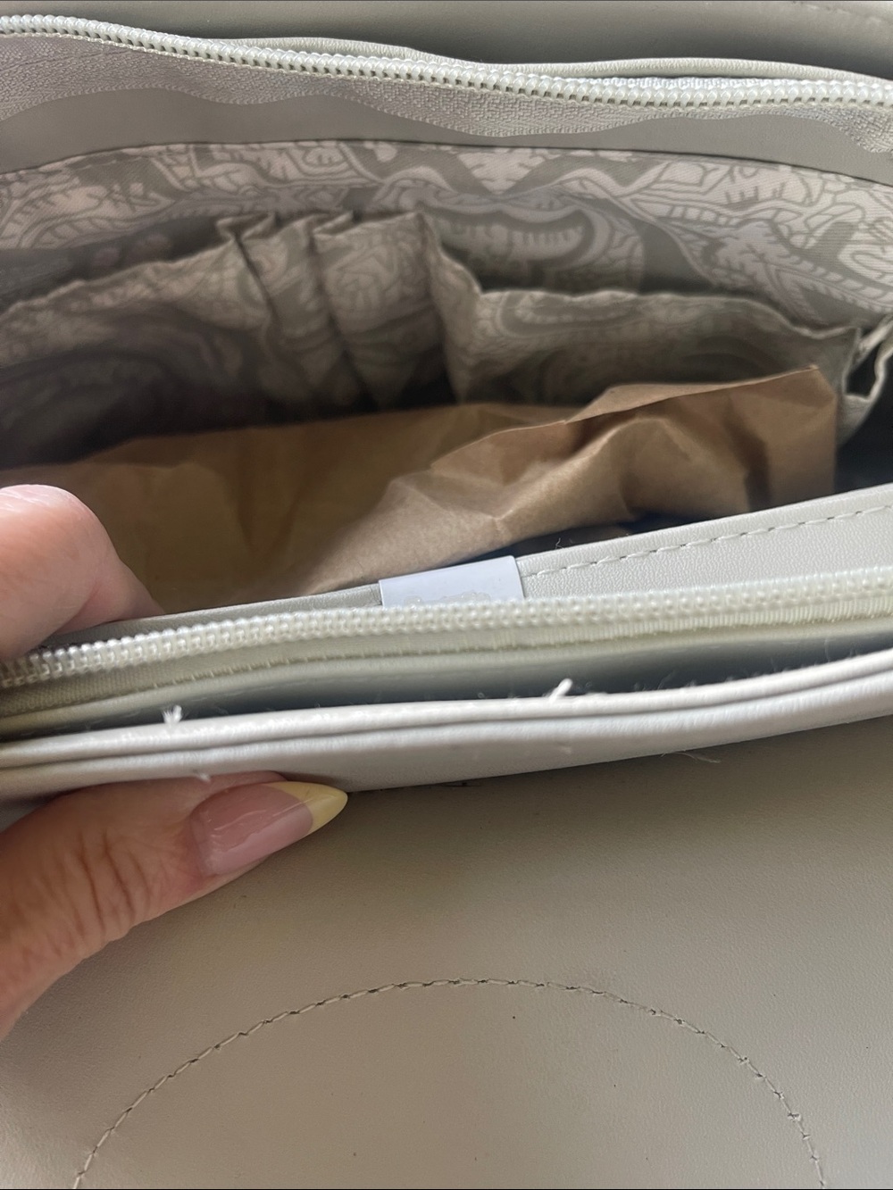 Bella Russo Gray Crossbody Purse NWOT - Picture 7 of 7